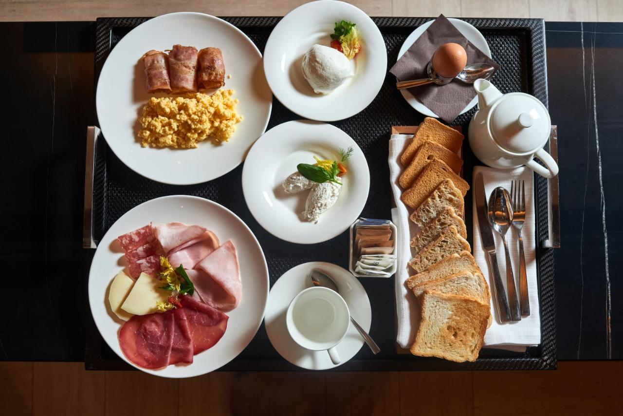 Hotel Commercio บัตตีปาลเลีย ภายนอก รูปภาพ