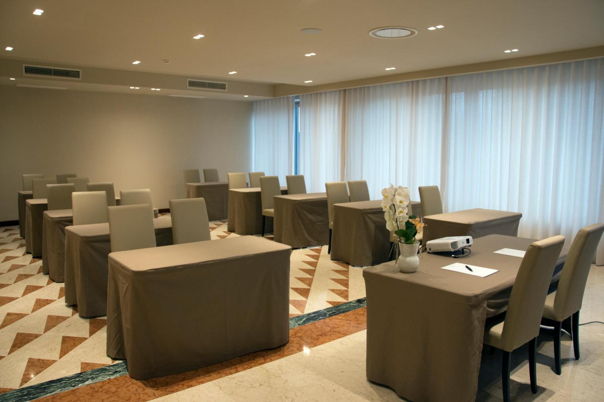 Hotel Commercio บัตตีปาลเลีย ภายนอก รูปภาพ